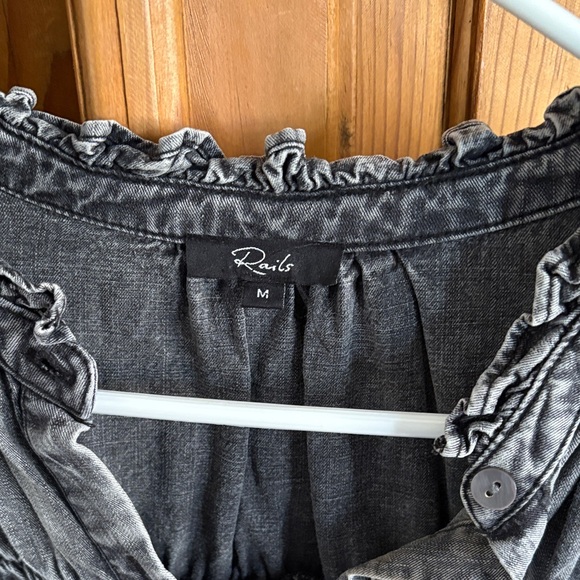 Rails Gray Ruffled Blouse - Picture 3 of 4